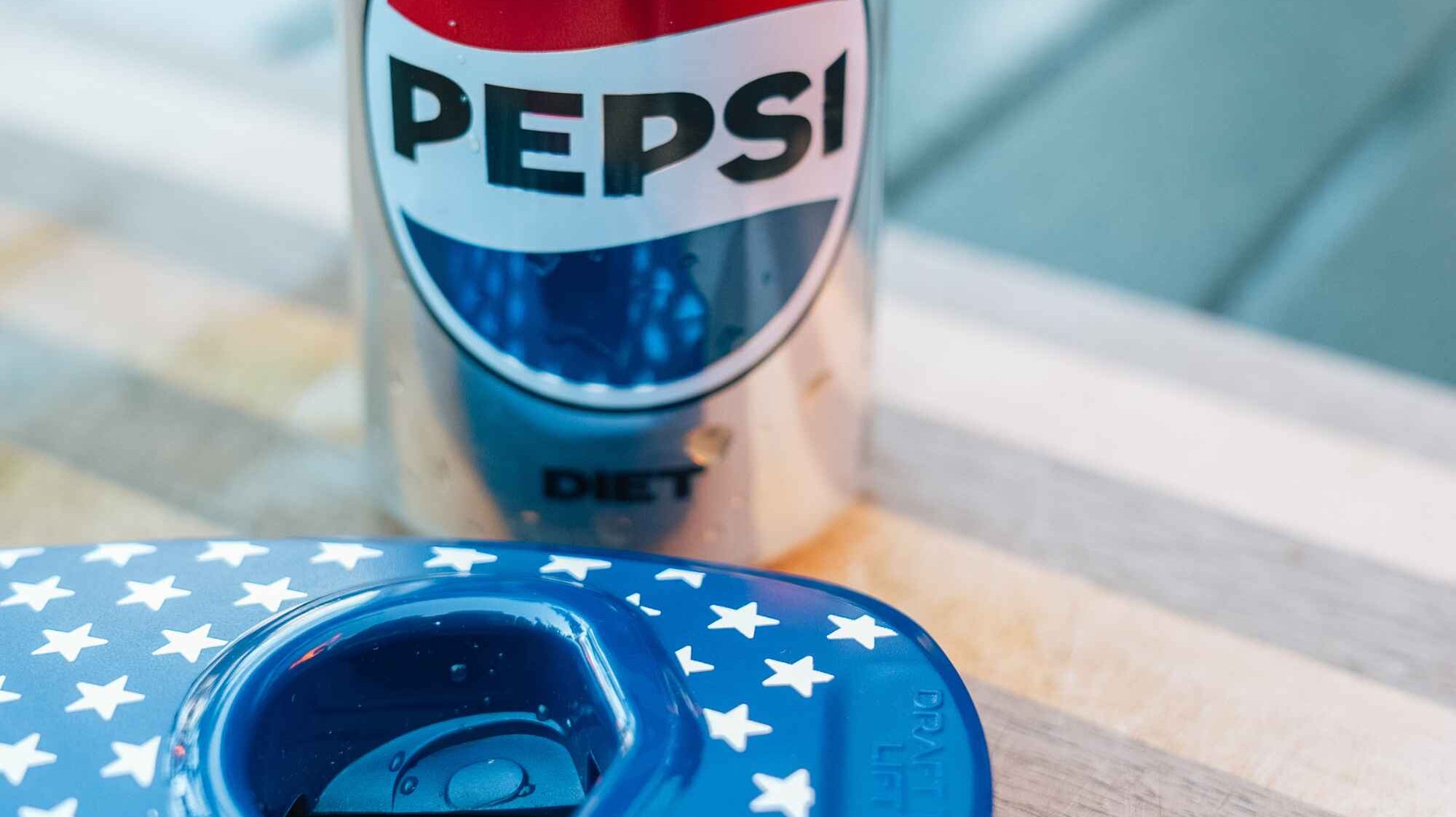 Camping Cocktails &; Outdoor Adventures: Enjoy Nature with a Twist