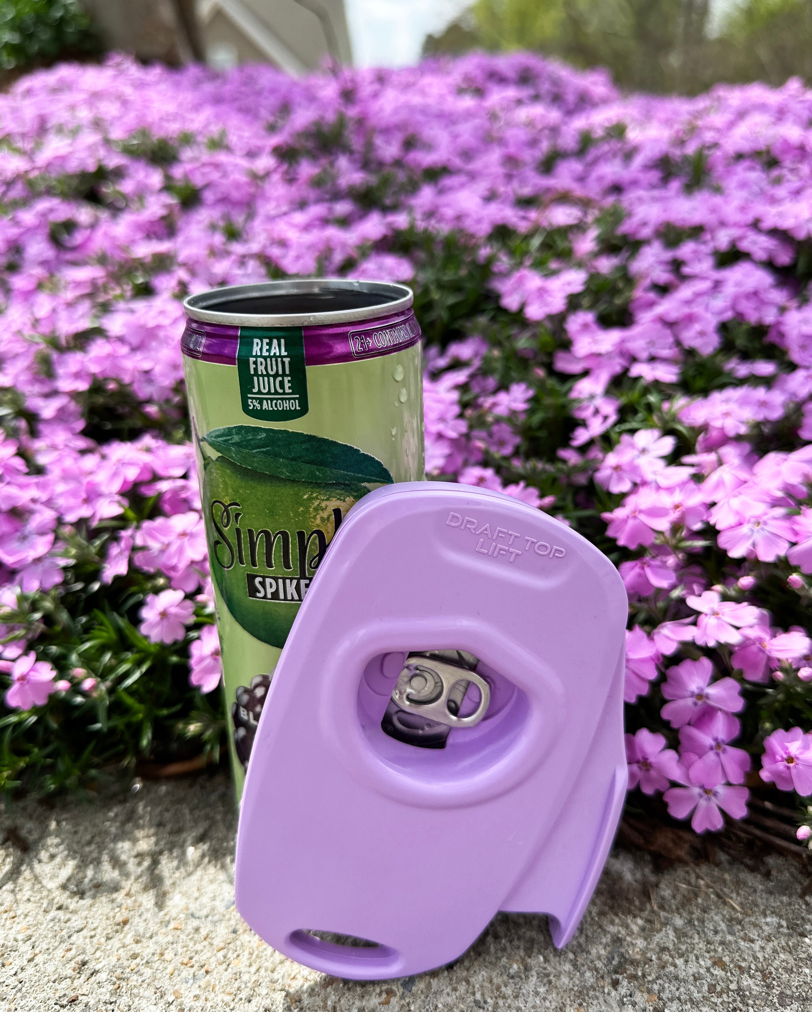 Poolside Perfection: Refreshing Canned Cocktails Made Better with Draft Top
